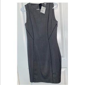 Fitted gray business dress